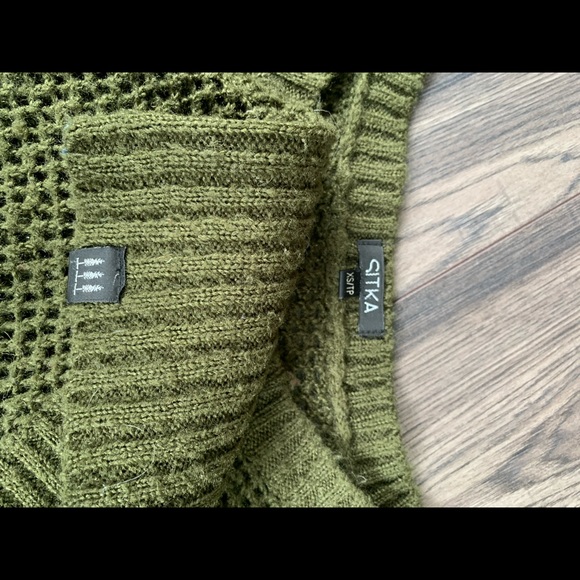 Sitka sweater sz XS olive green - Picture 2 of 2
